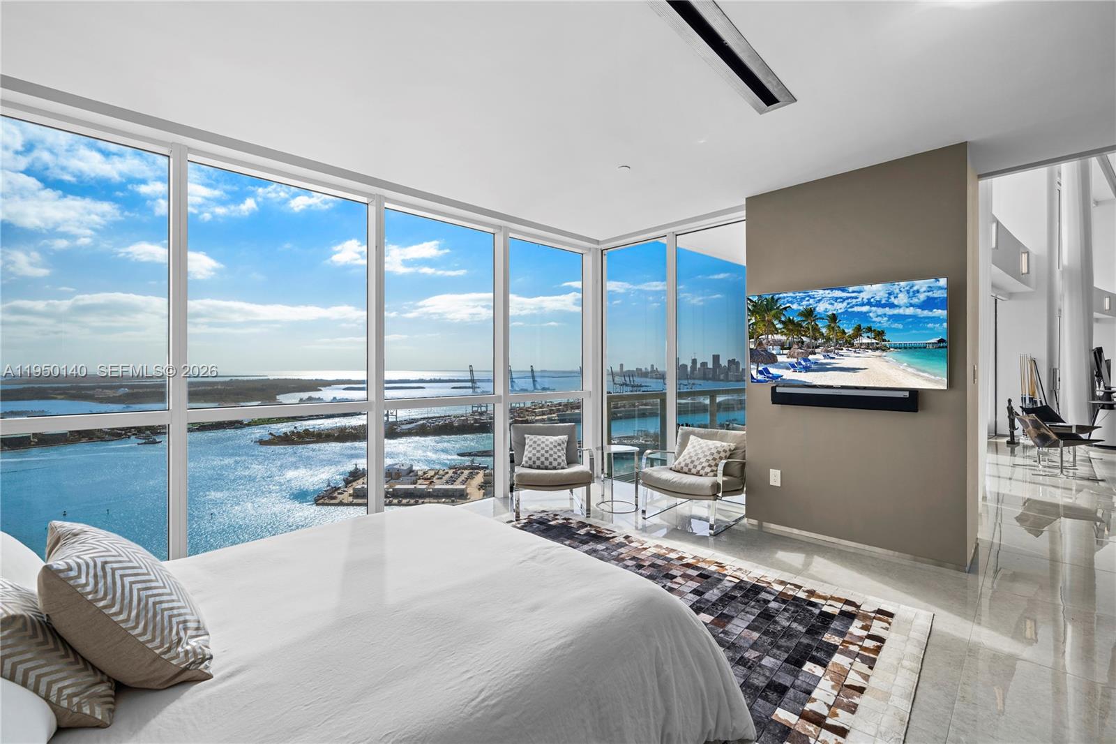 ICON CONDO - Residential