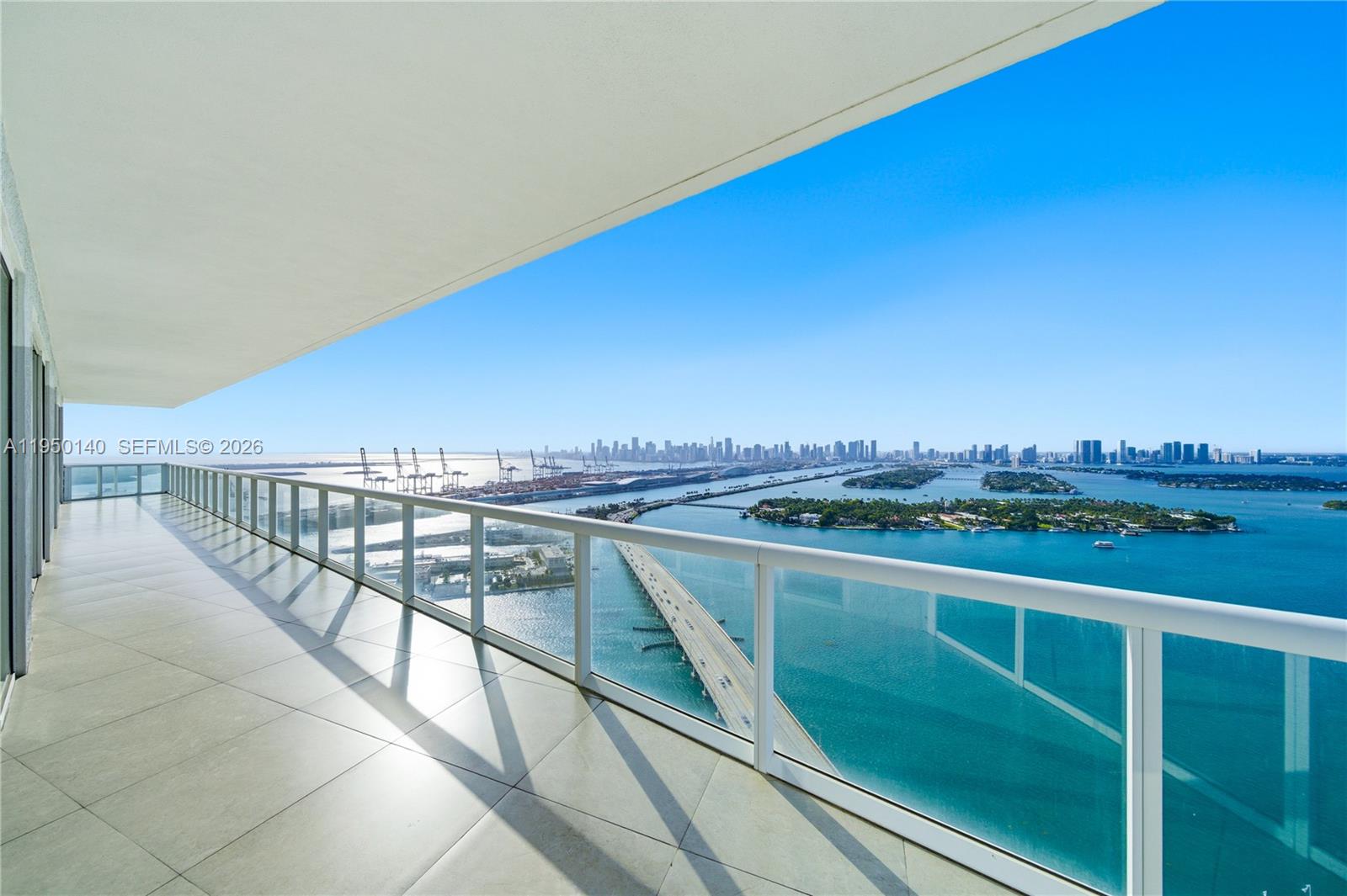 ICON CONDO - Residential