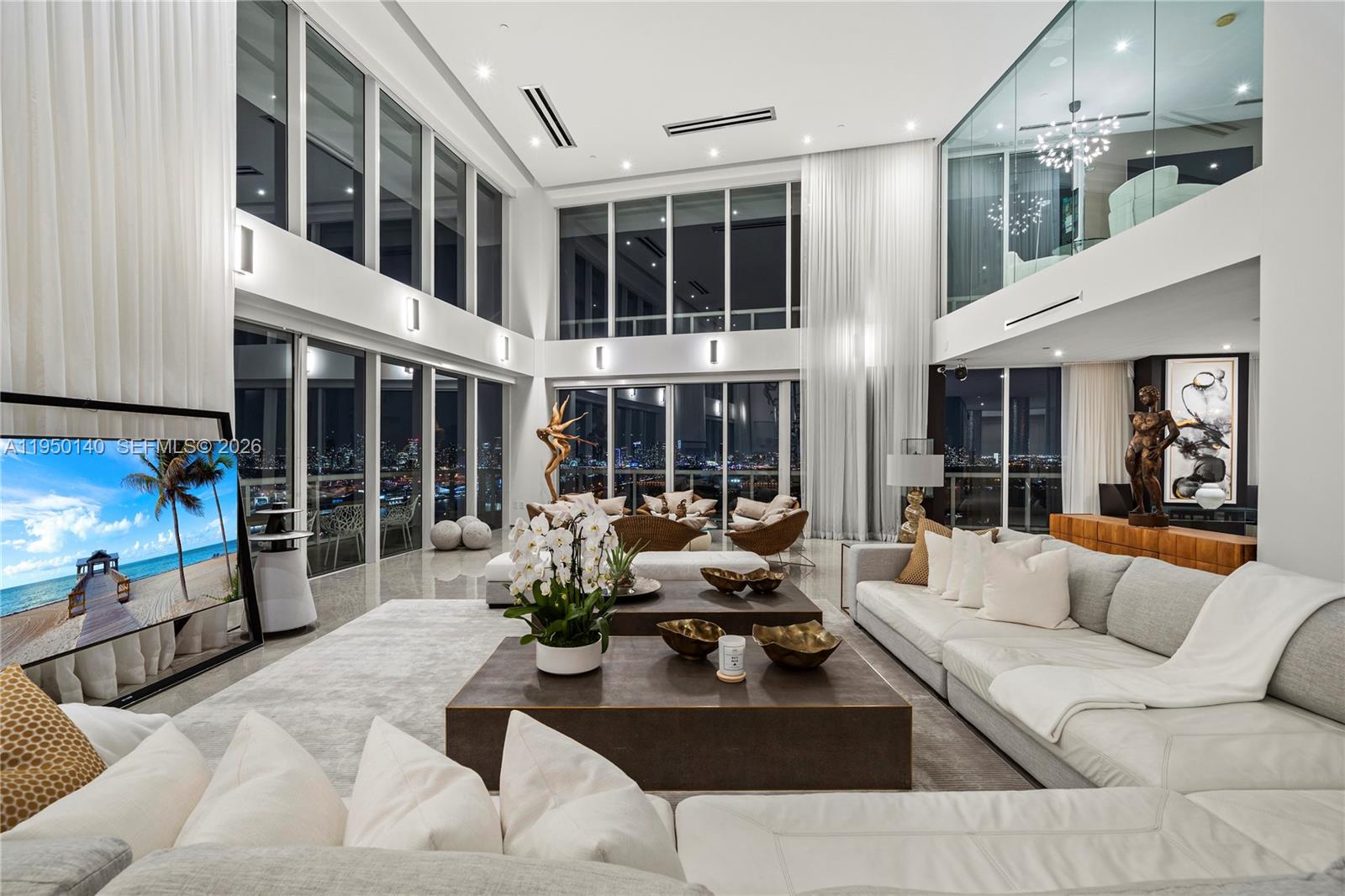 ICON CONDO - Residential