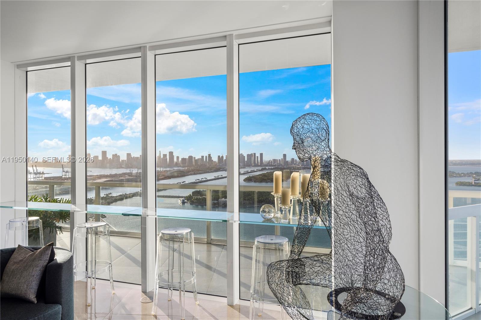 ICON CONDO - Residential