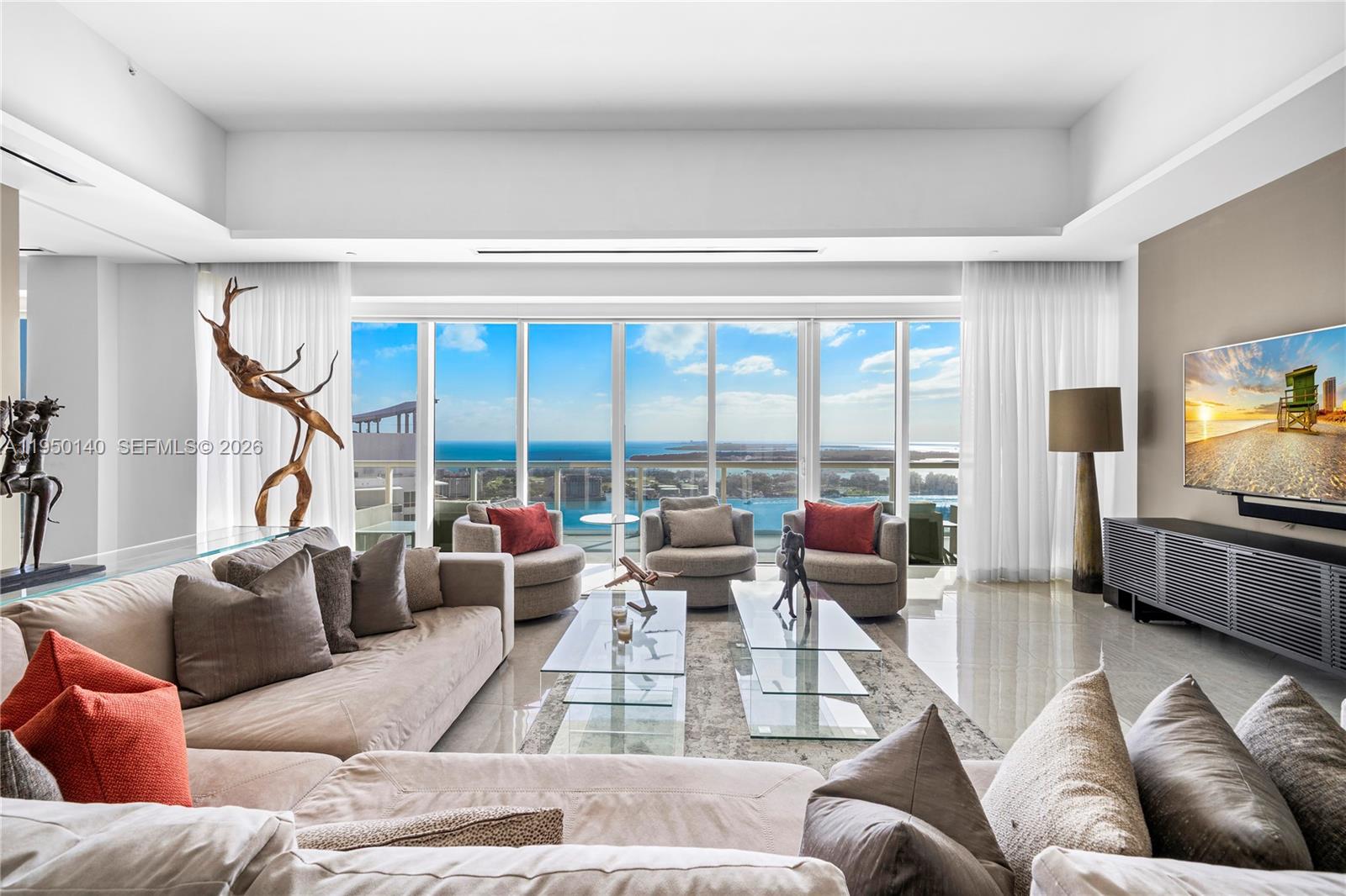 ICON CONDO - Residential