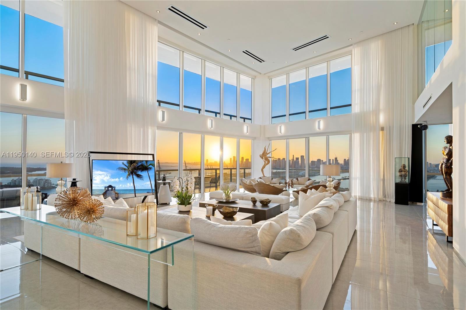 ICON CONDO - Residential