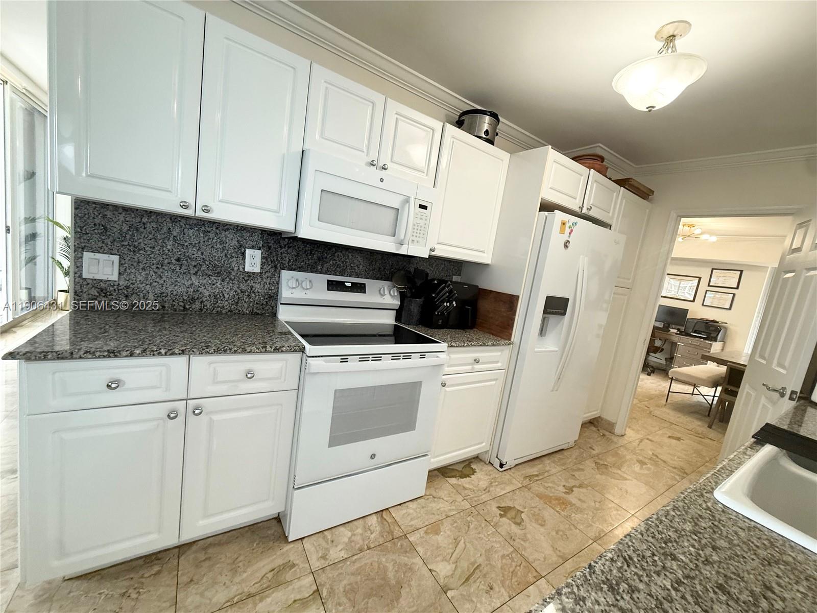 SANDS POINTE OCEAN BEACH - Residential Lease