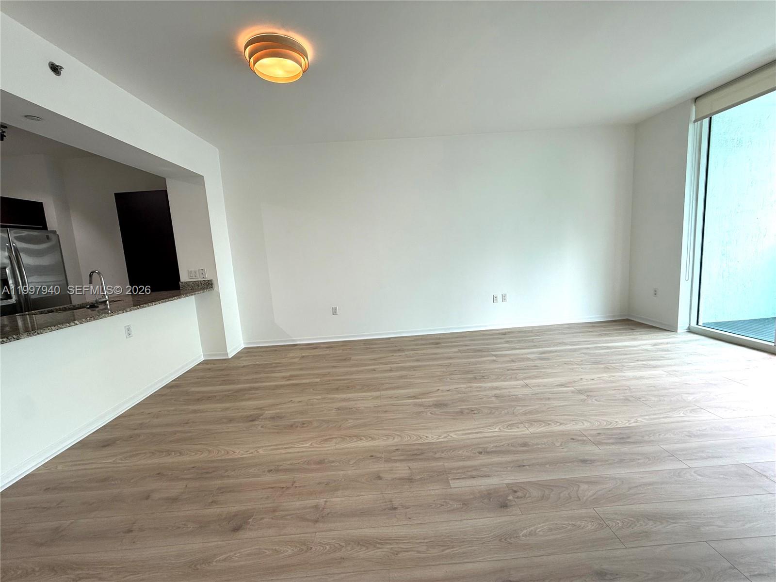 THE PLAZA 901 BRICKELL CO - Residential Lease