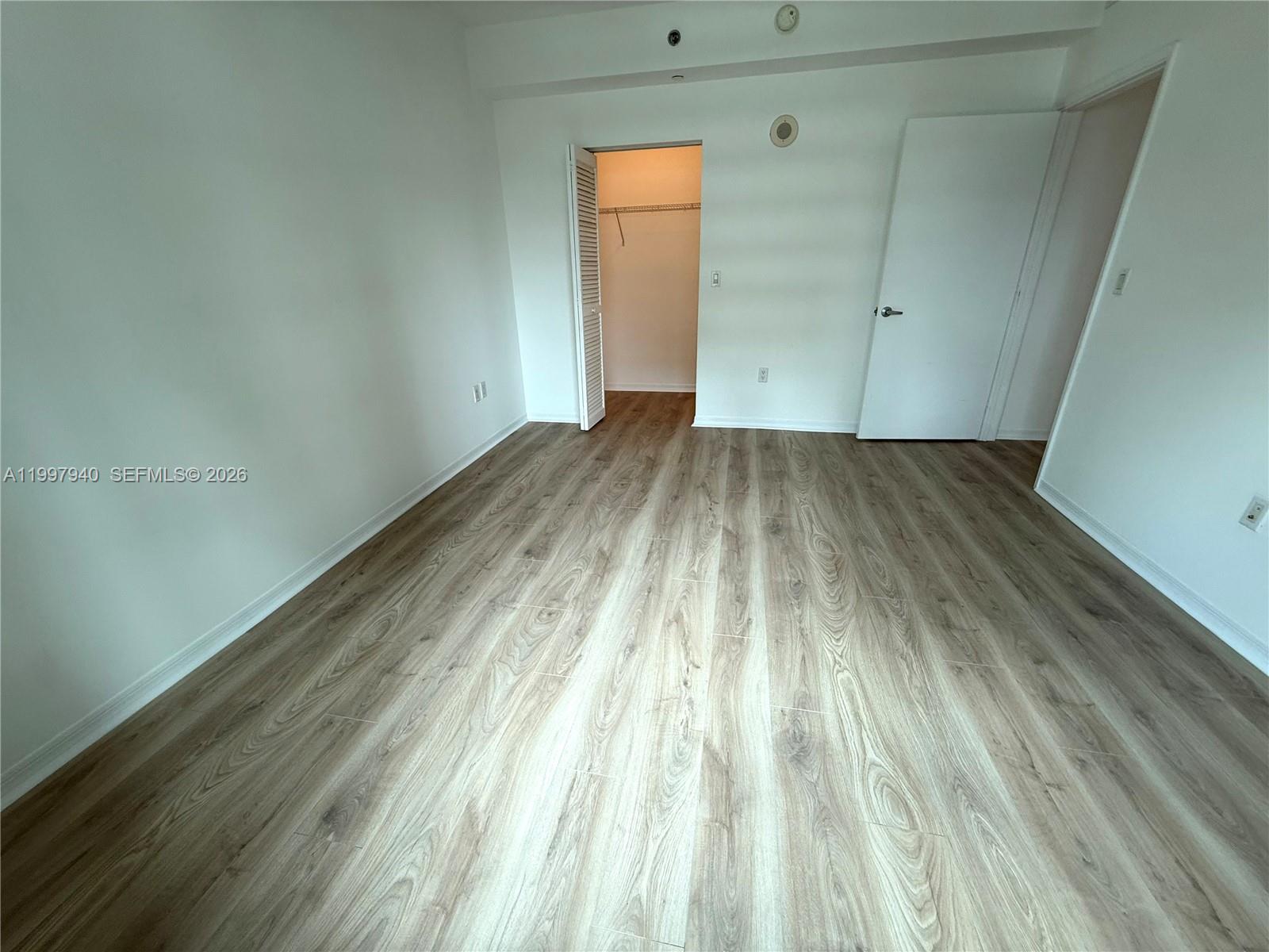 THE PLAZA 901 BRICKELL CO - Residential Lease