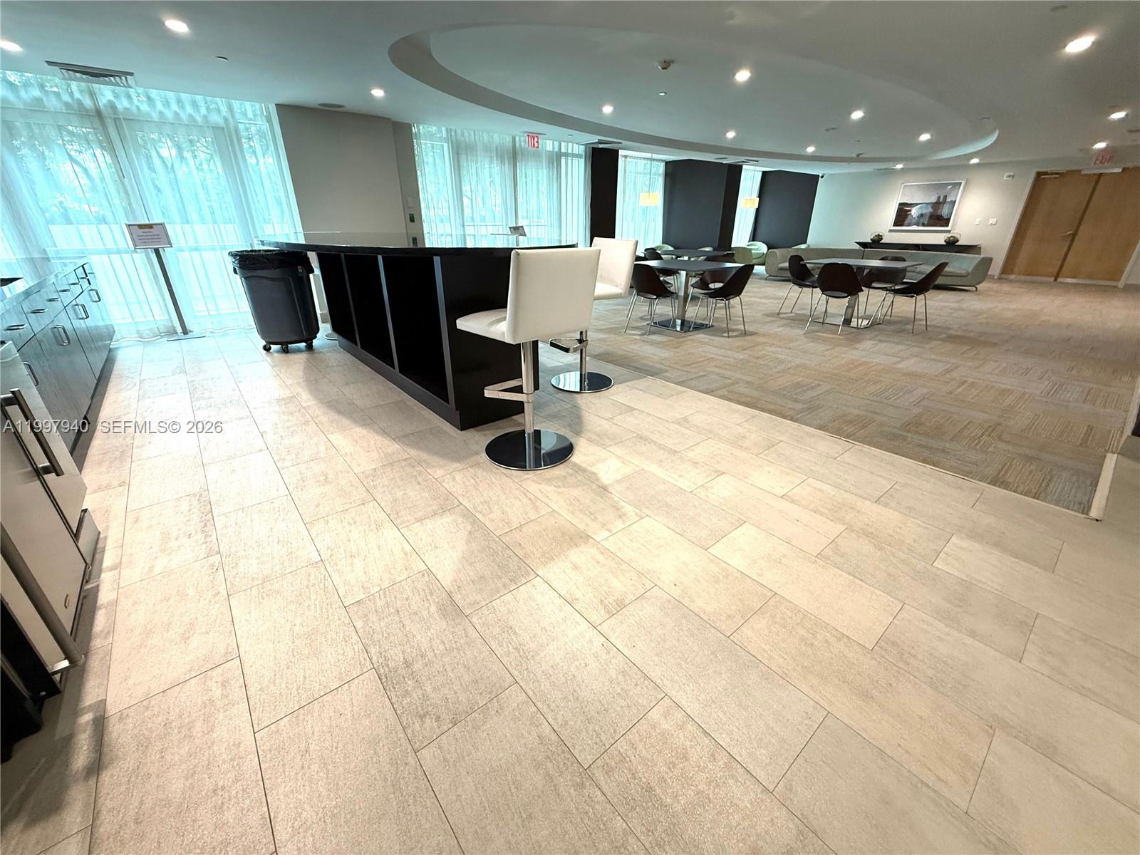 THE PLAZA 901 BRICKELL CO - Residential Lease