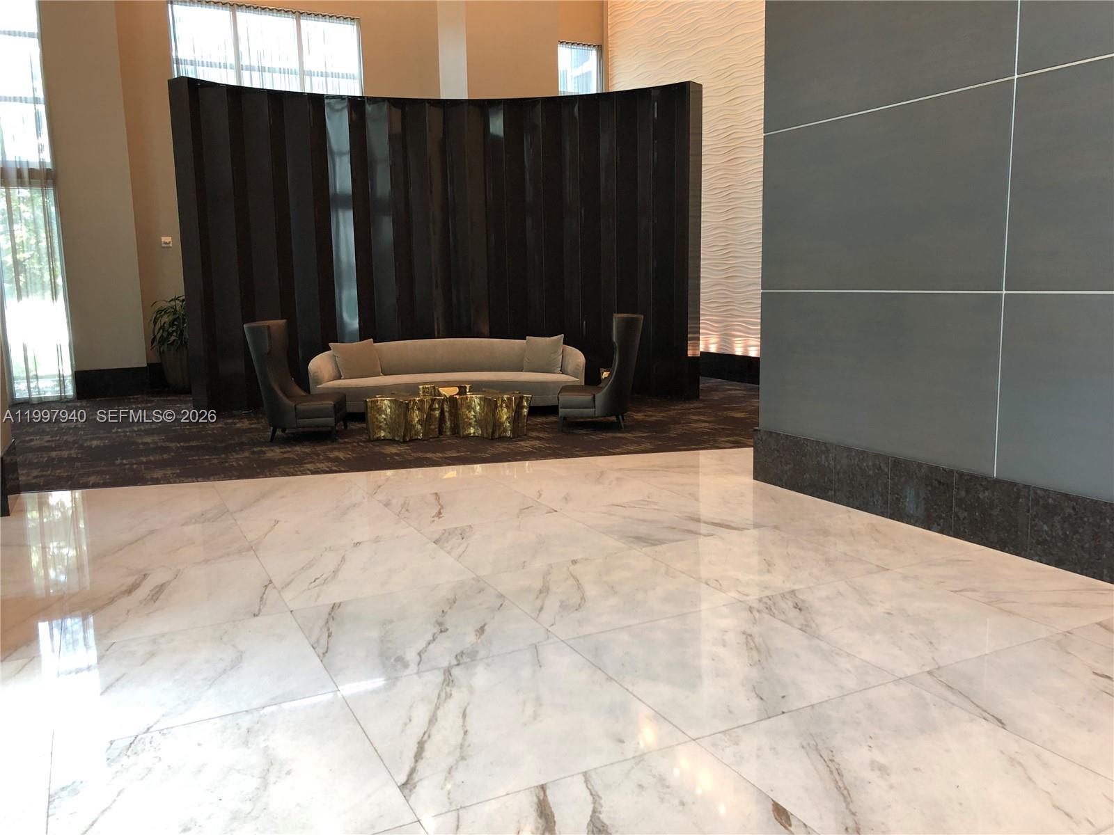 THE PLAZA 901 BRICKELL CO - Residential Lease