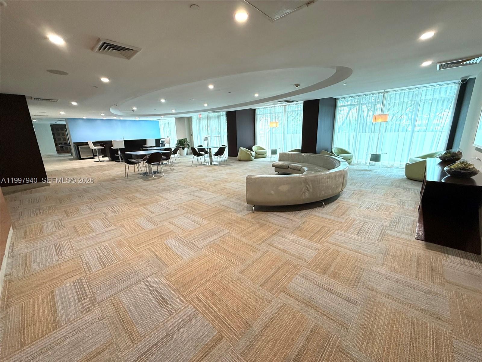 THE PLAZA 901 BRICKELL CO - Residential Lease