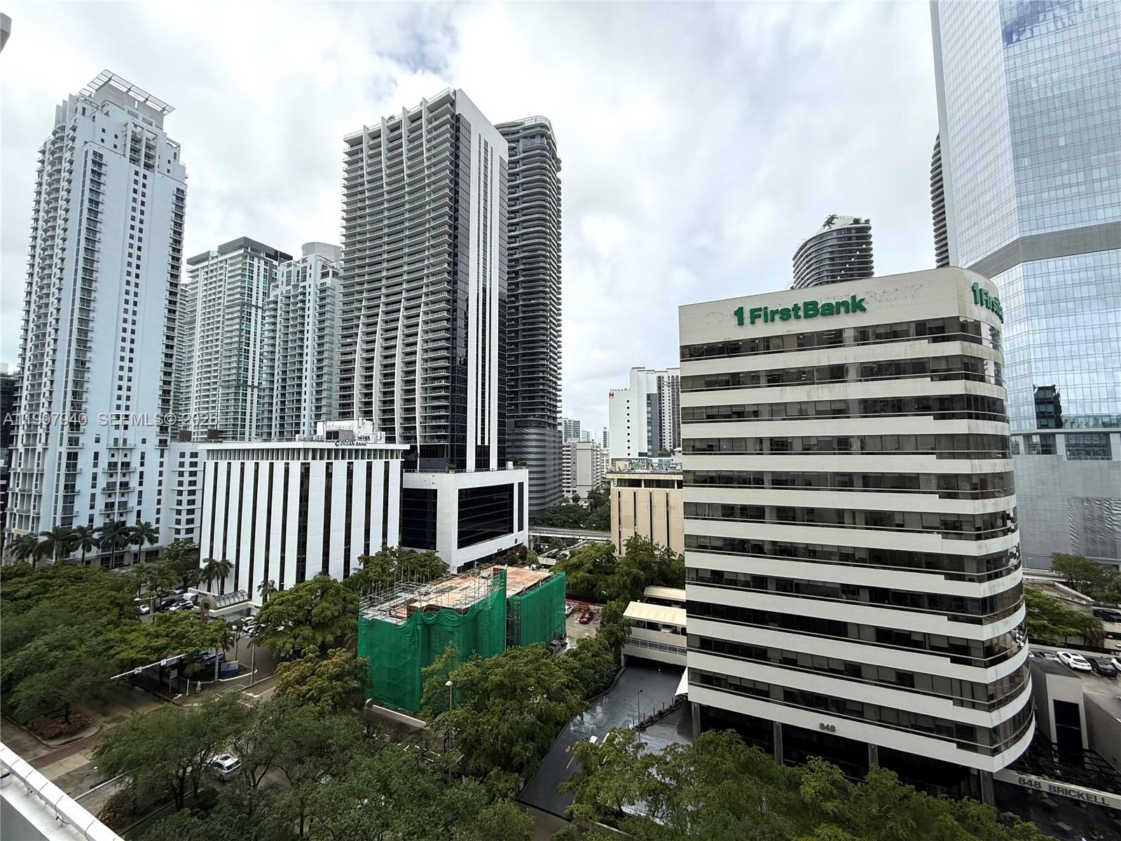 THE PLAZA 901 BRICKELL CO - Residential Lease