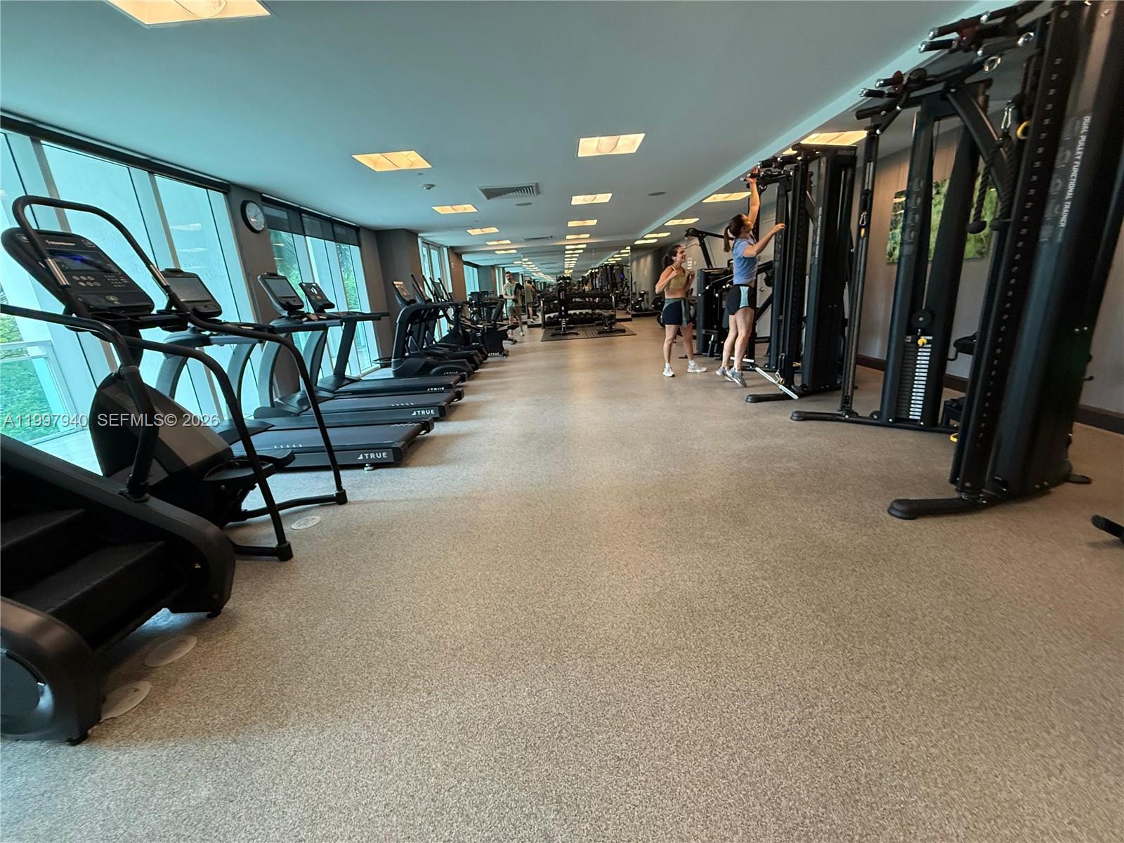 THE PLAZA 901 BRICKELL CO - Residential Lease