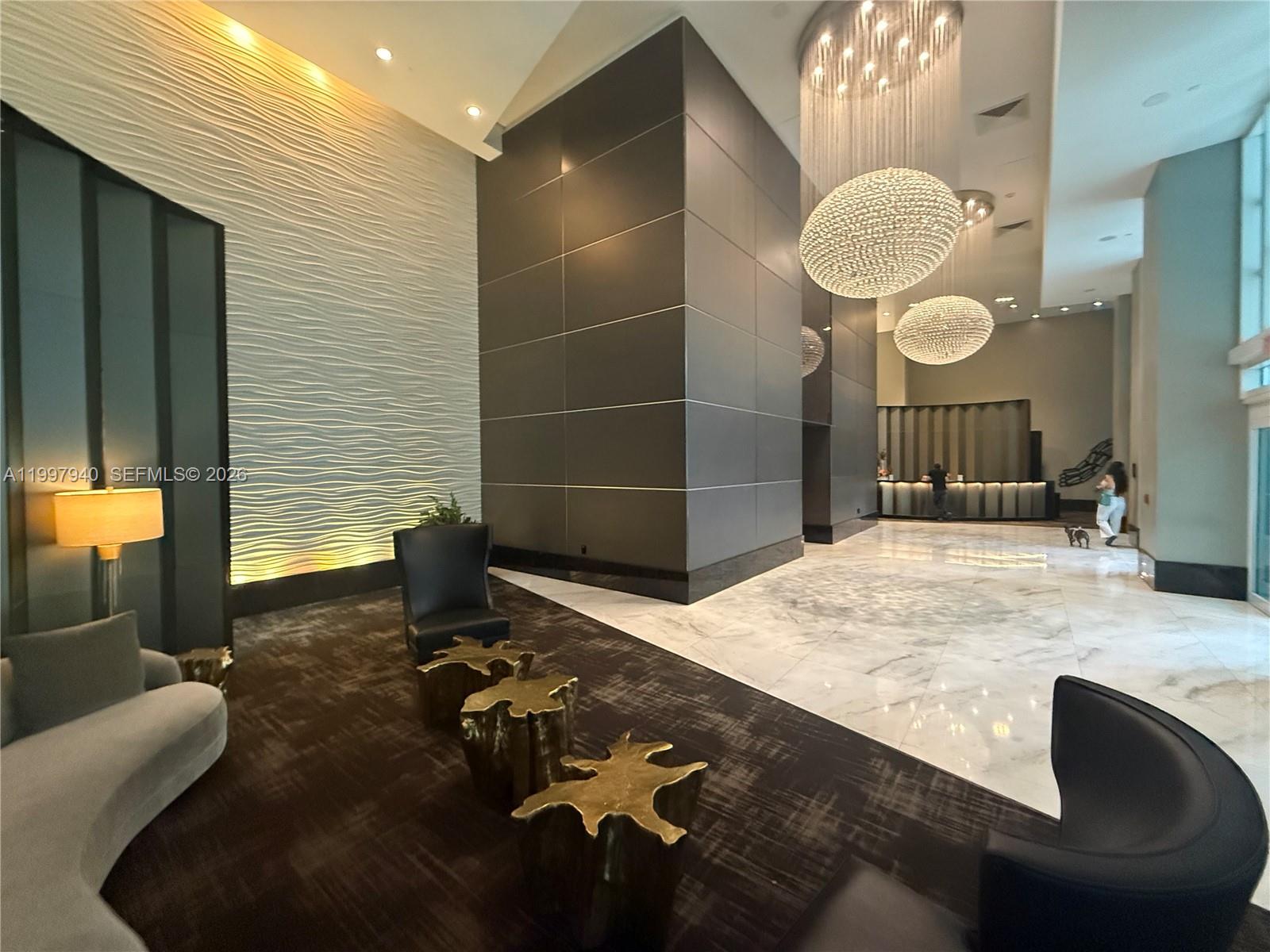 THE PLAZA 901 BRICKELL CO - Residential Lease