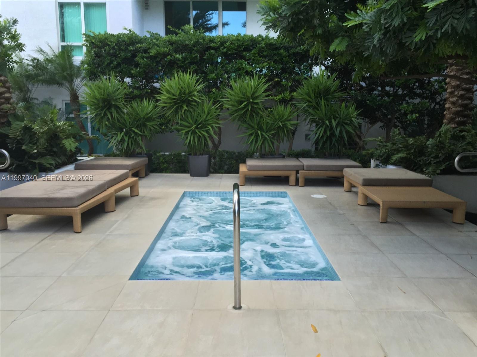 THE PLAZA 901 BRICKELL CO - Residential Lease