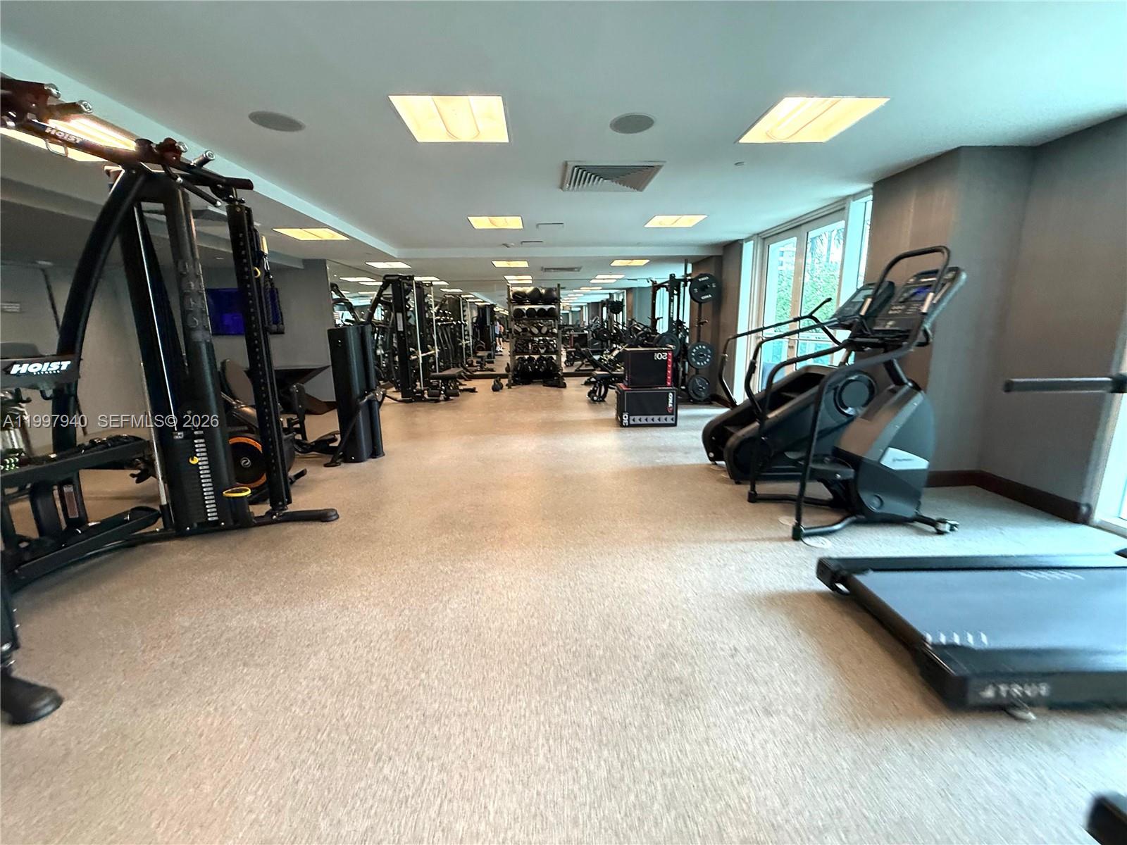 THE PLAZA 901 BRICKELL CO - Residential Lease