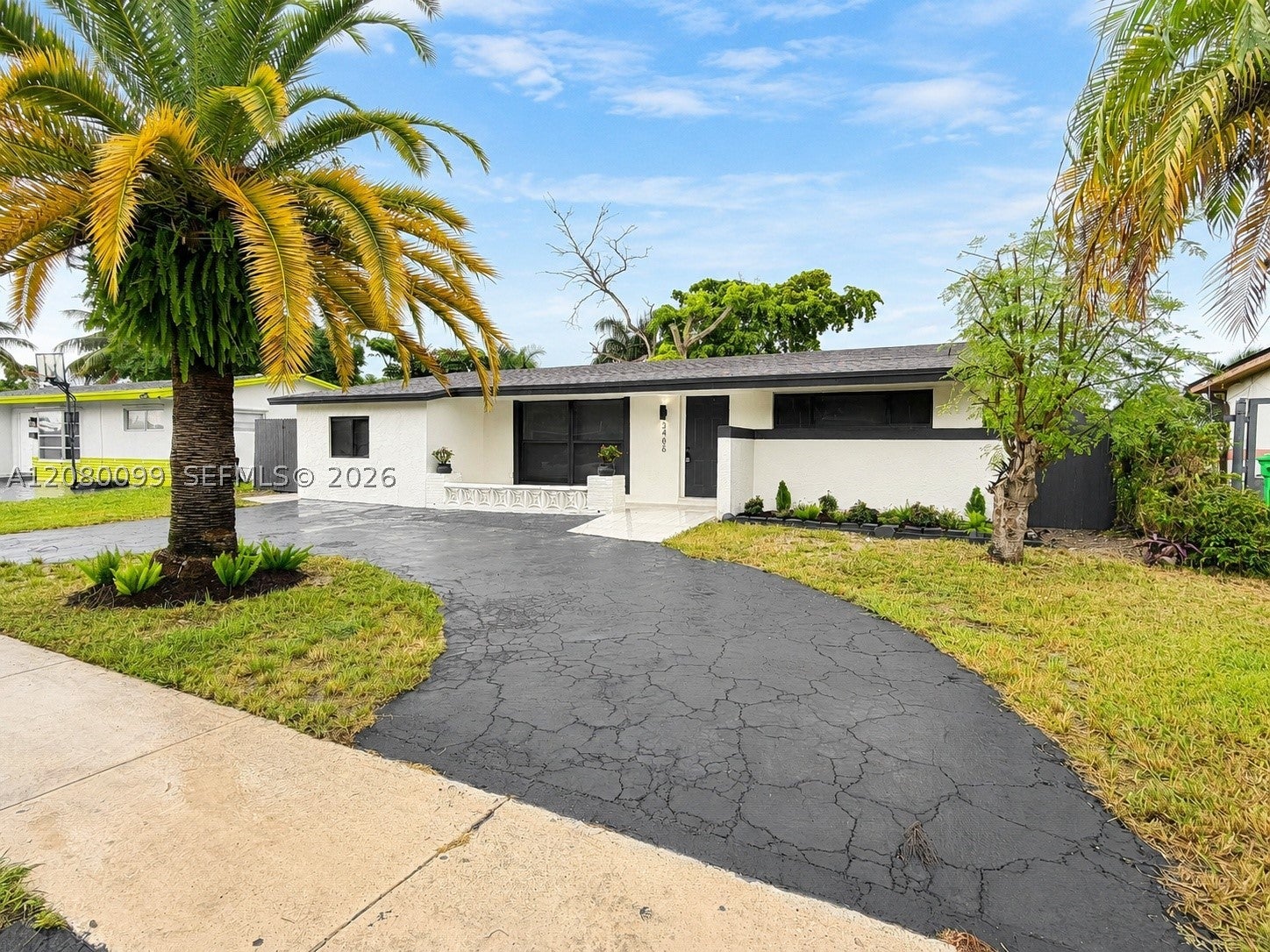 2486 NW 73rd Ave, Sunrise FL 33313