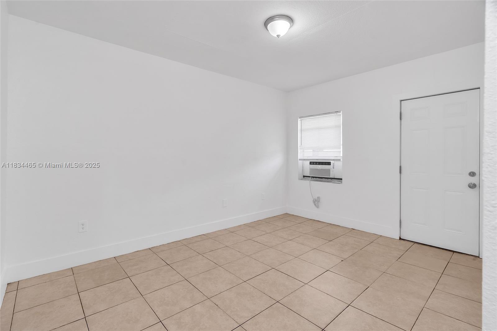 2050 Lincoln Ave 3