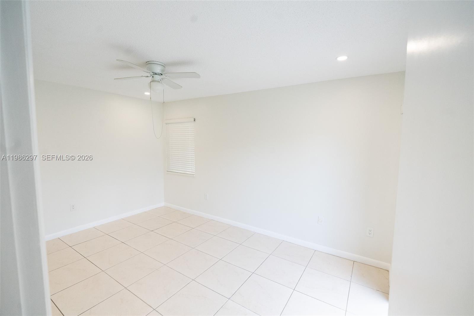 OAK PARK SEC 5 - Residential Lease