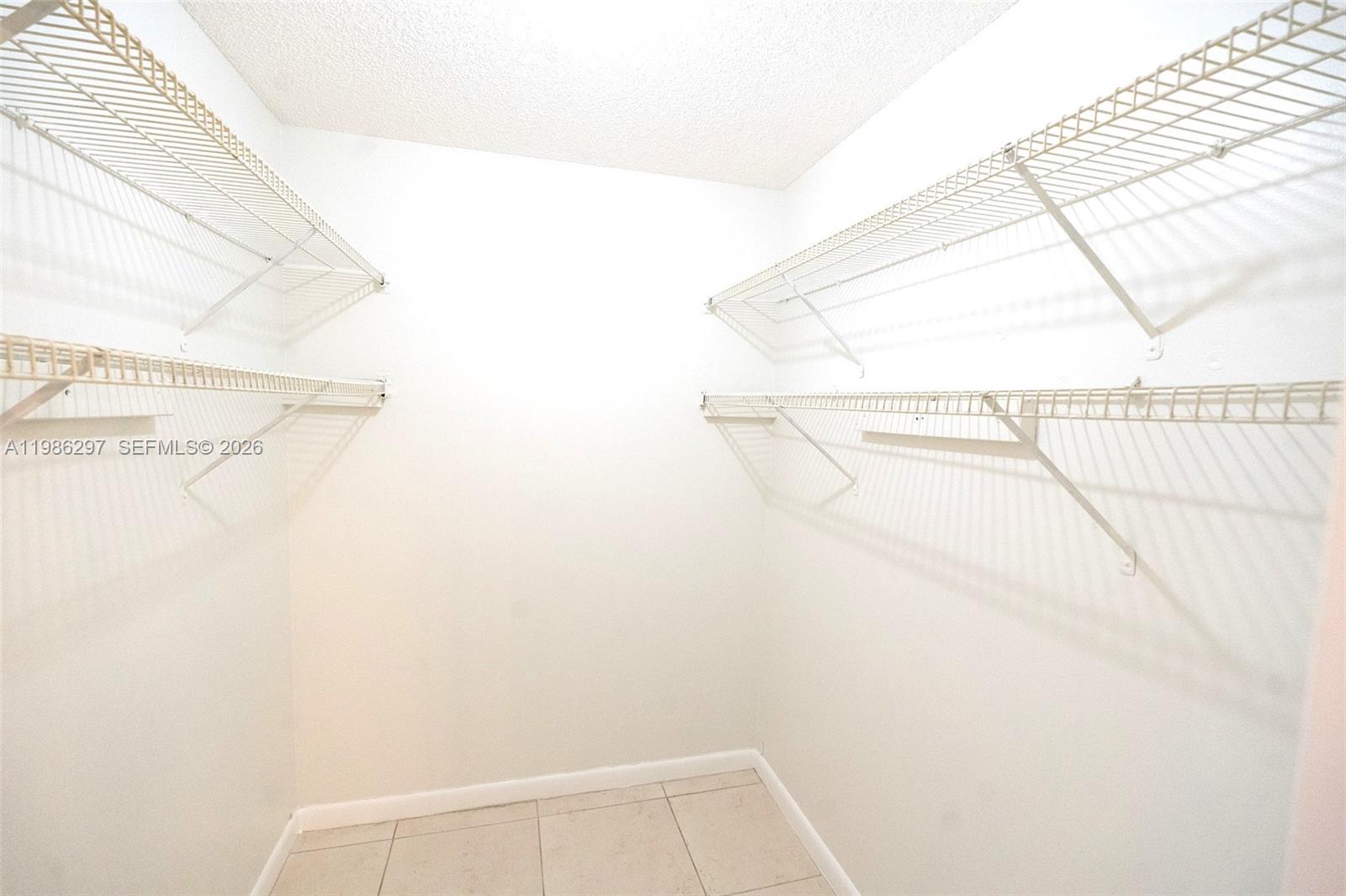 OAK PARK SEC 5 - Residential Lease