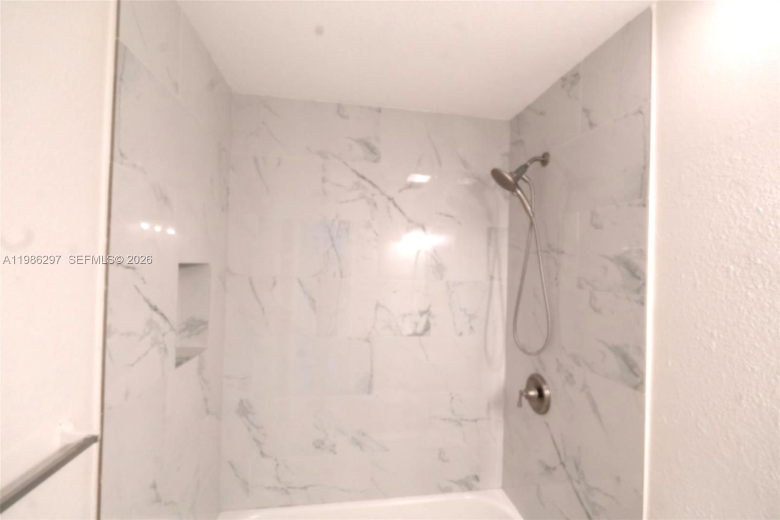 OAK PARK SEC 5 - Residential Lease