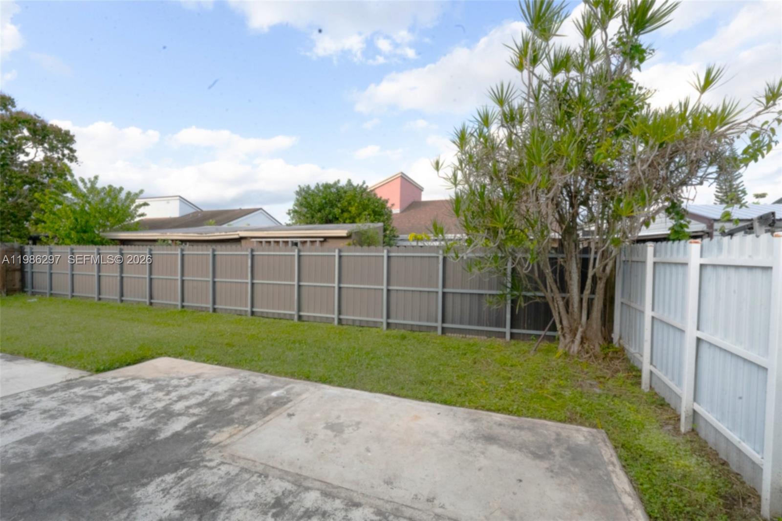 OAK PARK SEC 5 - Residential Lease