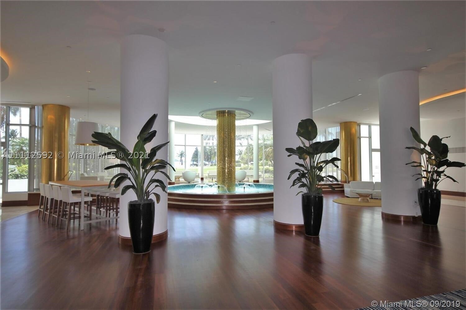 5161 Collins Ave 210