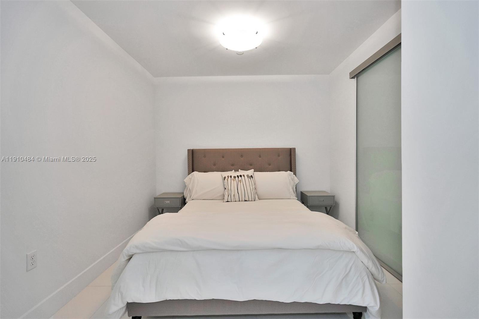 900 BISCAYNE BAY CONDO - Residential