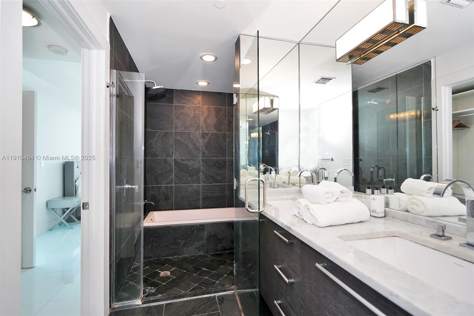 900 BISCAYNE BAY CONDO - Residential