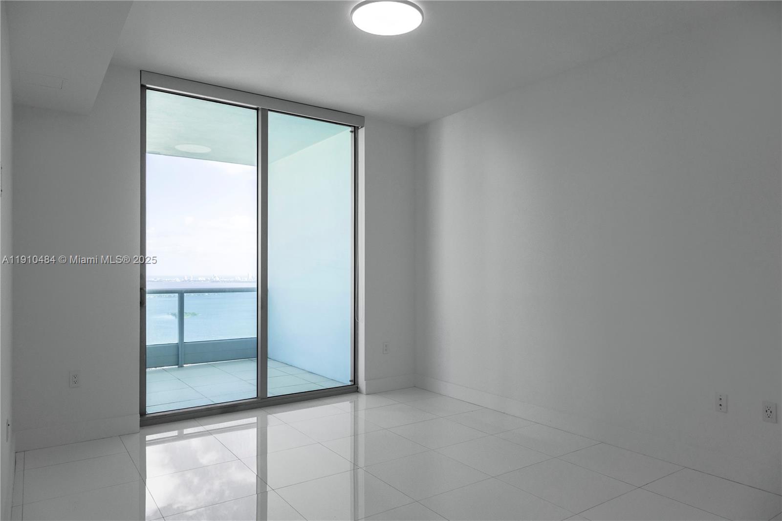 900 BISCAYNE BAY CONDO - Residential
