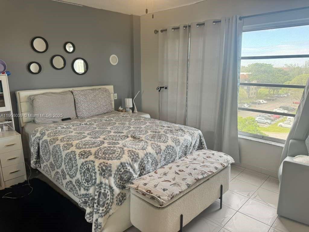 MANORS OF INVERRARY XII - Residential