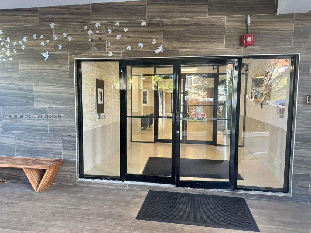 MANORS OF INVERRARY XII - Residential