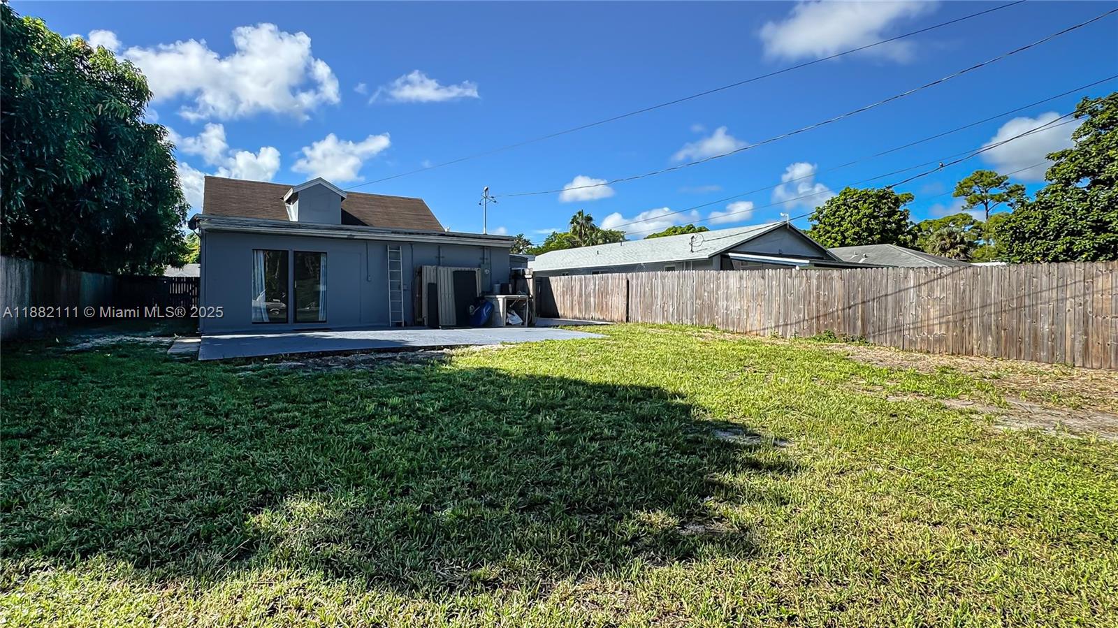 COUNTRY CLUB ACRES 4 - Residential Lease