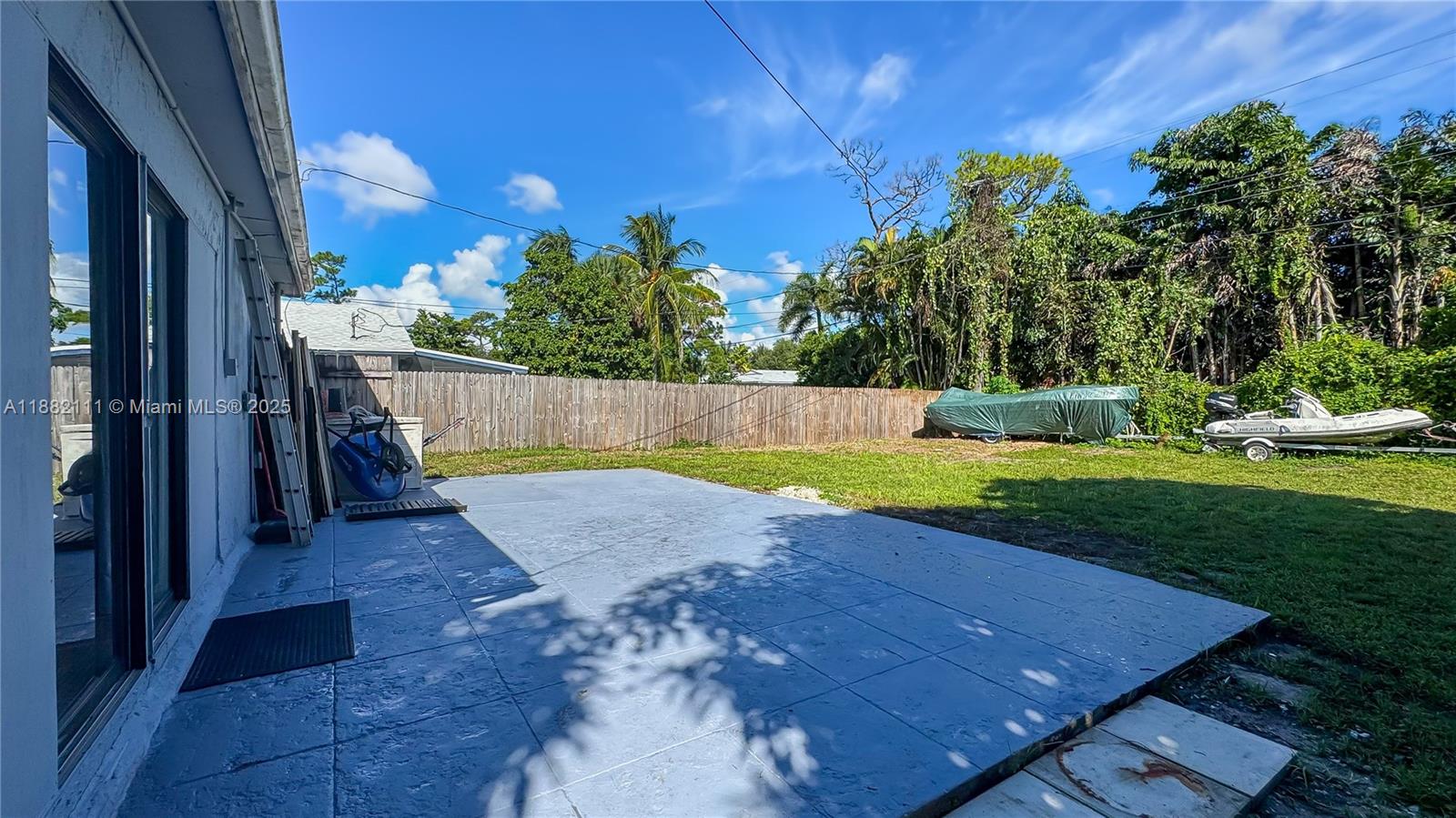COUNTRY CLUB ACRES 4 - Residential Lease