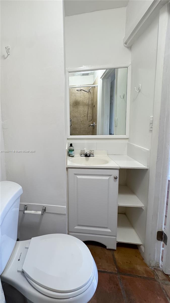 COUNTRY CLUB ACRES 4 - Residential Lease