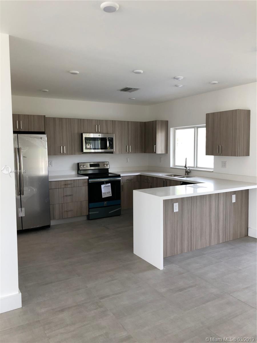 WELWYN MANOR - Residential