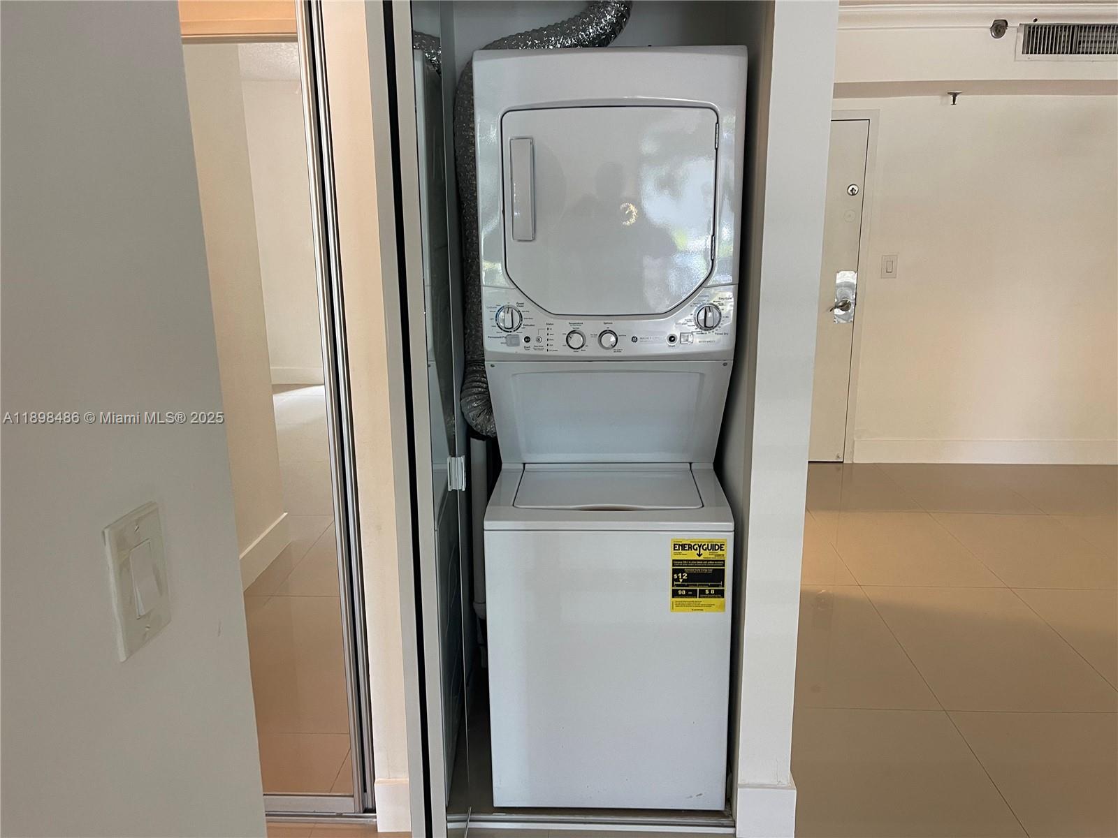 PARC CENTRAL AVENTURA EAS - Residential Lease