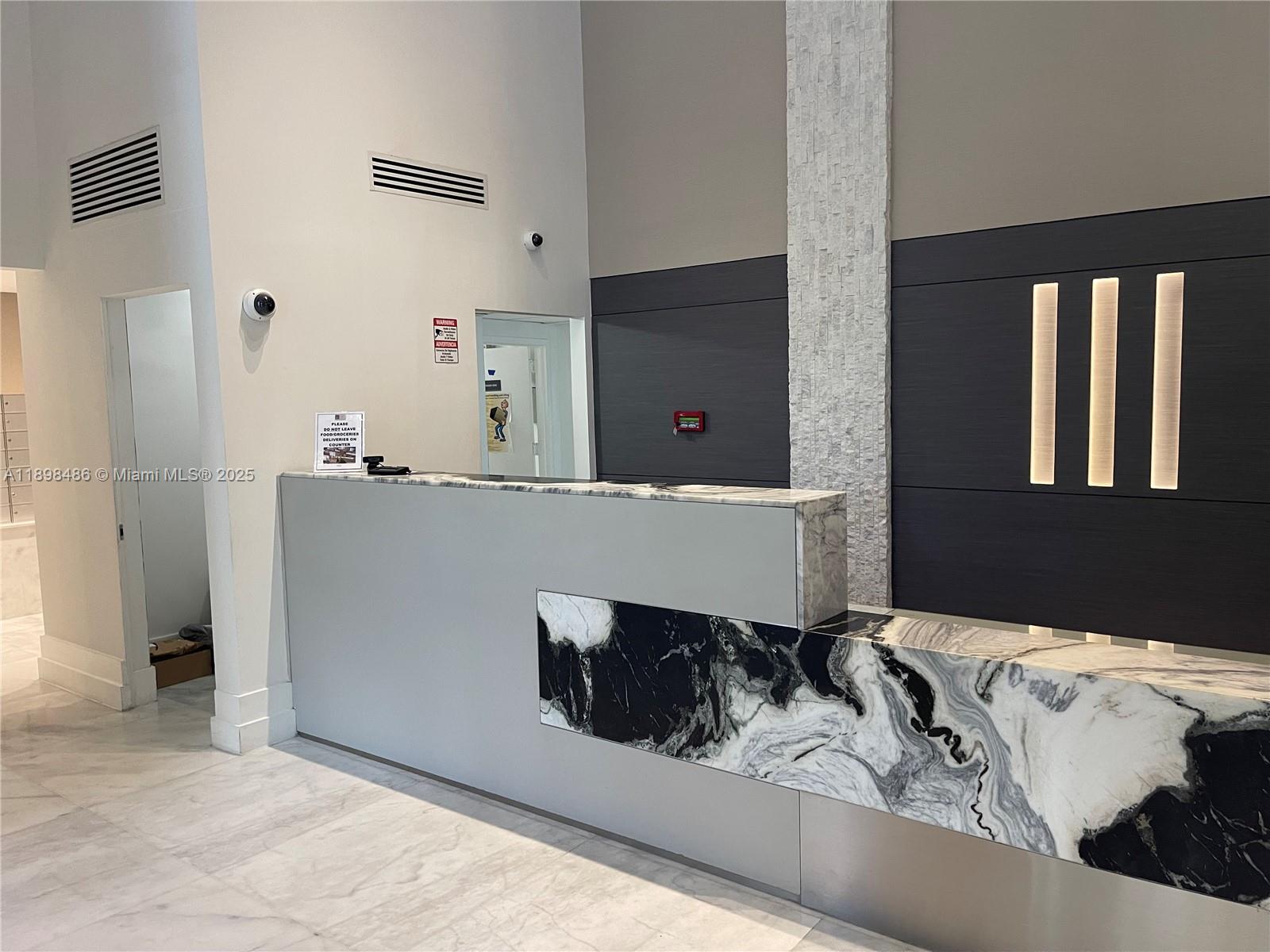 PARC CENTRAL AVENTURA EAS - Residential Lease