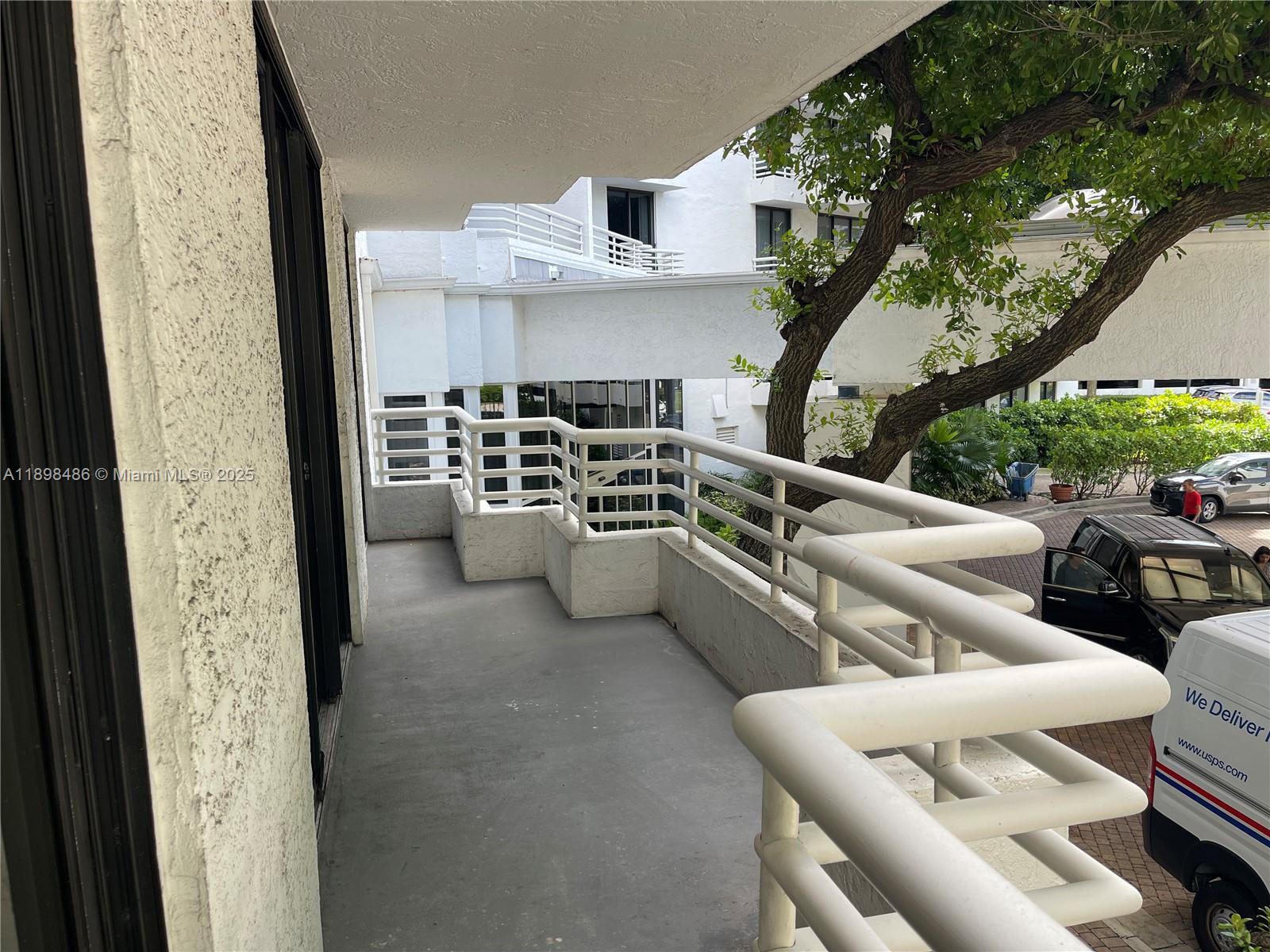 PARC CENTRAL AVENTURA EAS - Residential Lease