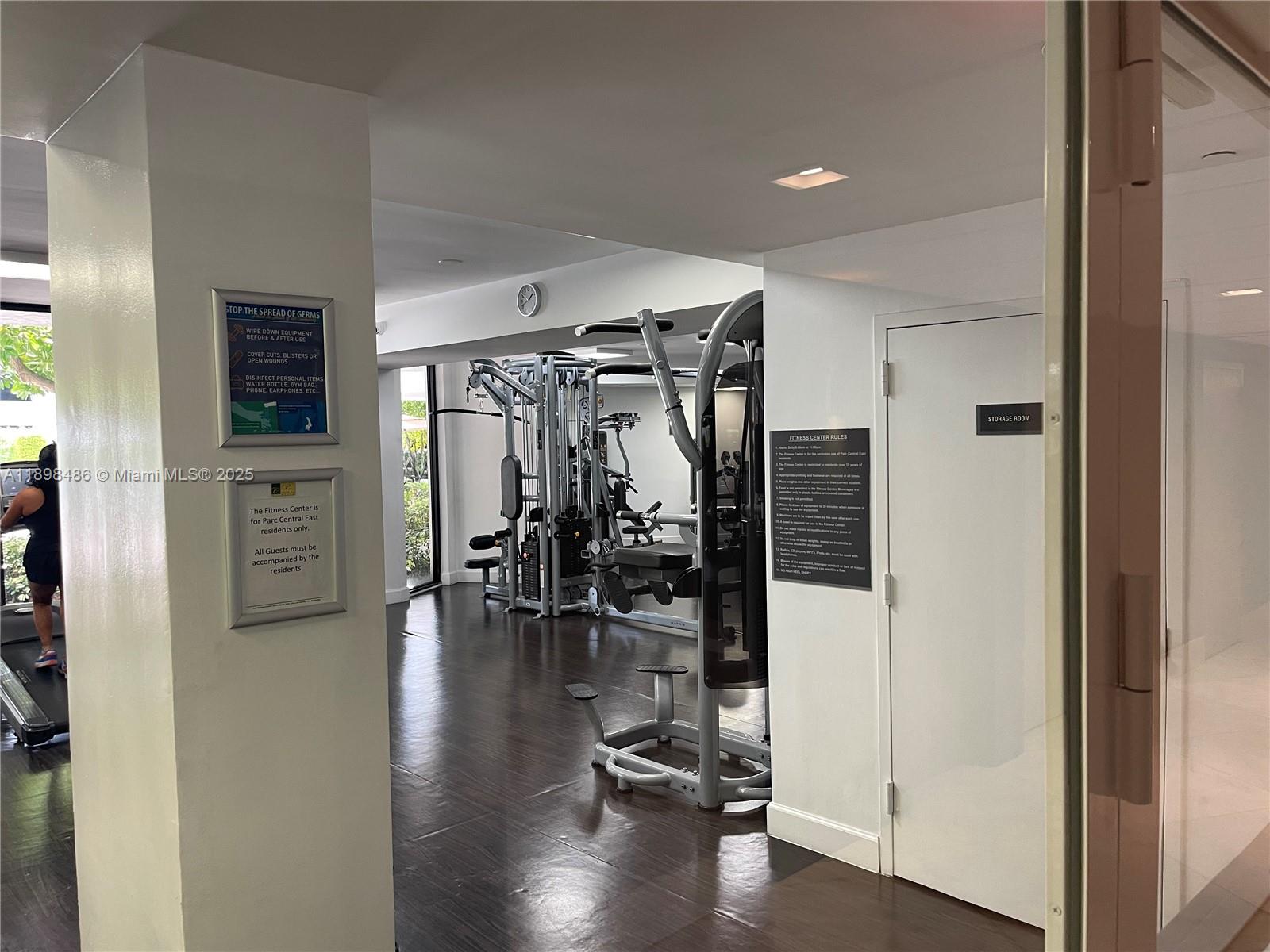 PARC CENTRAL AVENTURA EAS - Residential Lease