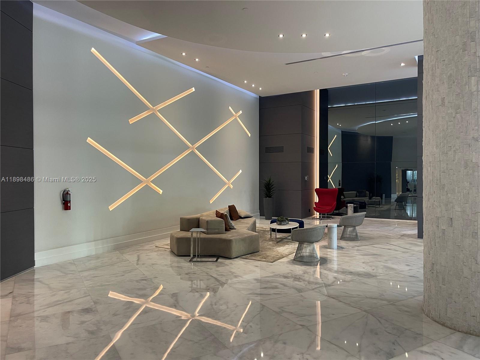 PARC CENTRAL AVENTURA EAS - Residential Lease