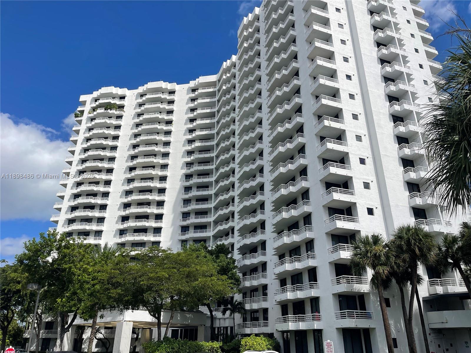 PARC CENTRAL AVENTURA EAS - Residential Lease
