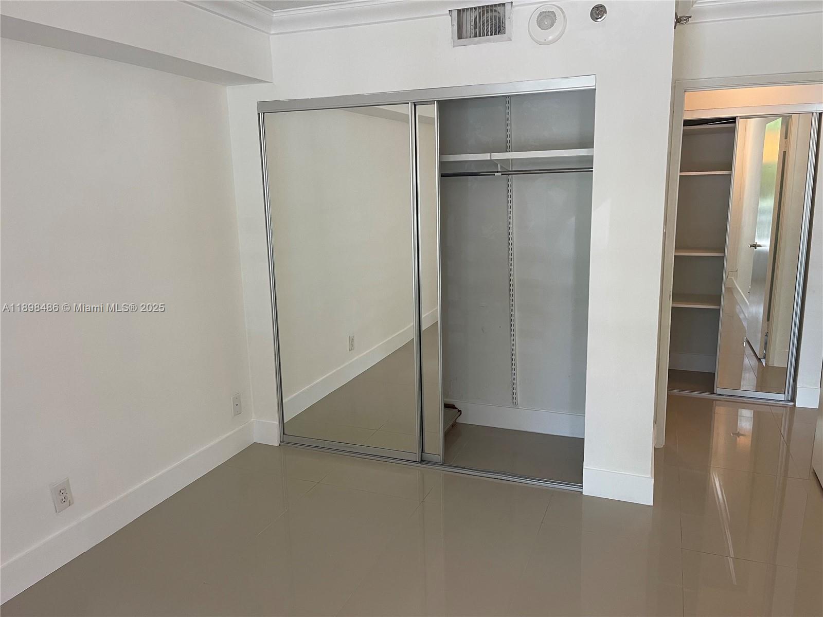 PARC CENTRAL AVENTURA EAS - Residential Lease