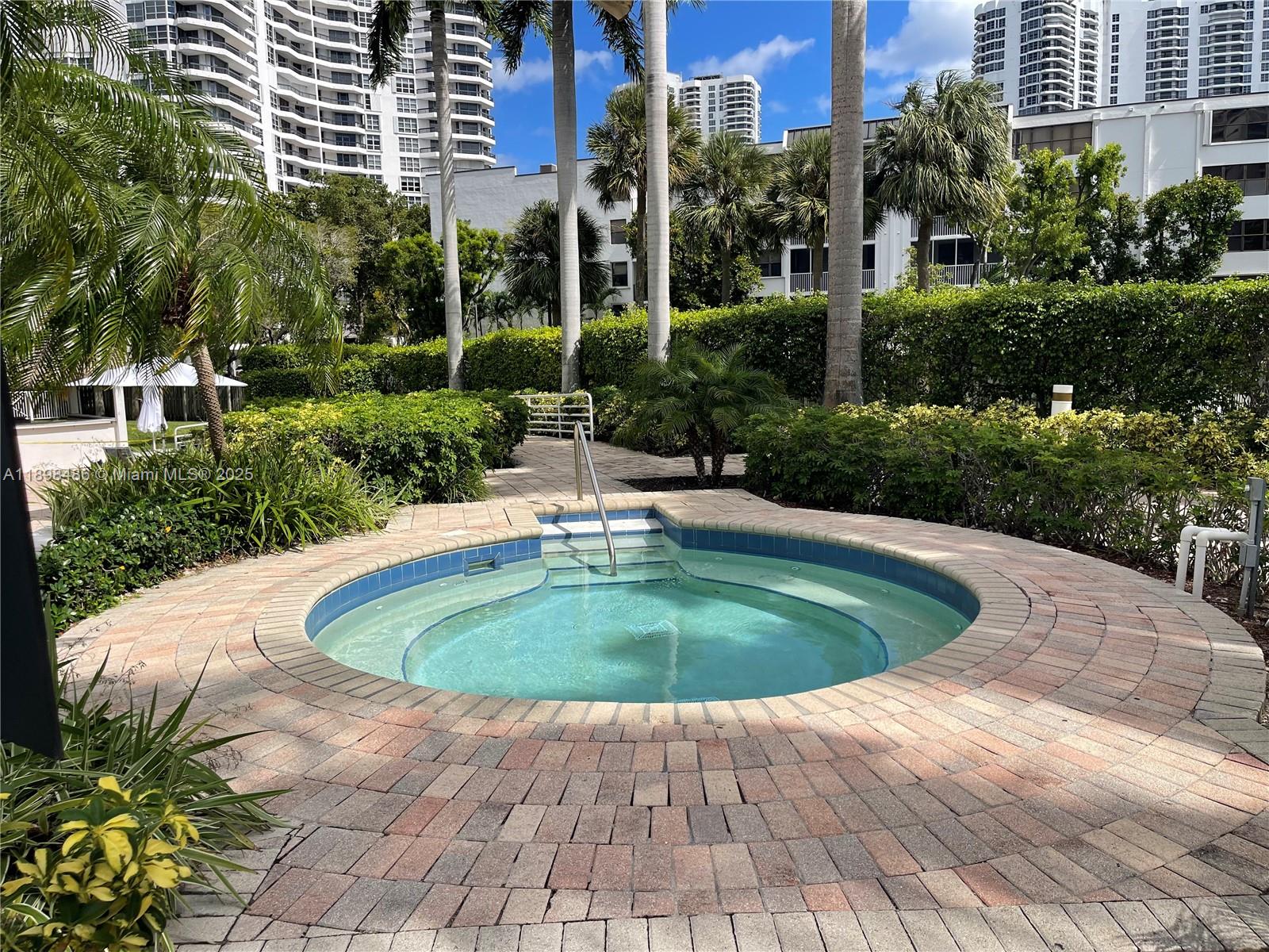 PARC CENTRAL AVENTURA EAS - Residential Lease