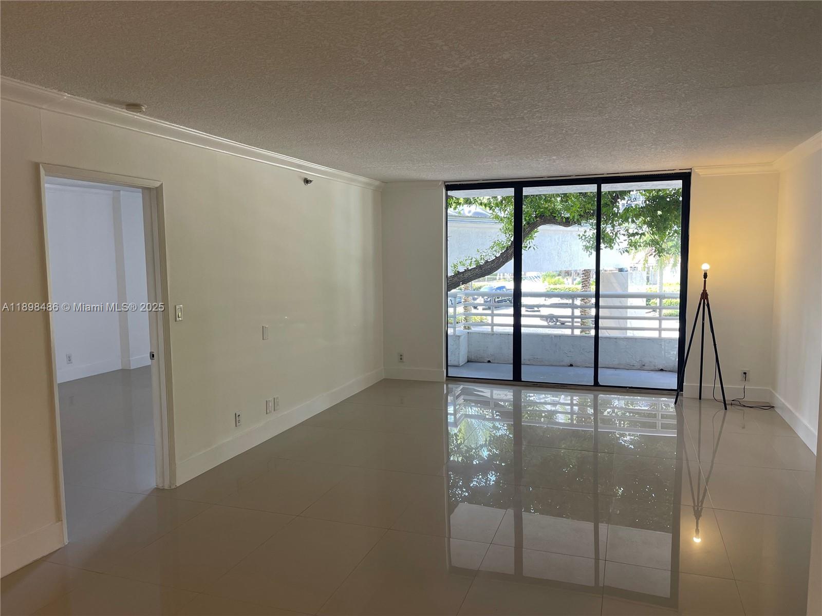 PARC CENTRAL AVENTURA EAS - Residential Lease