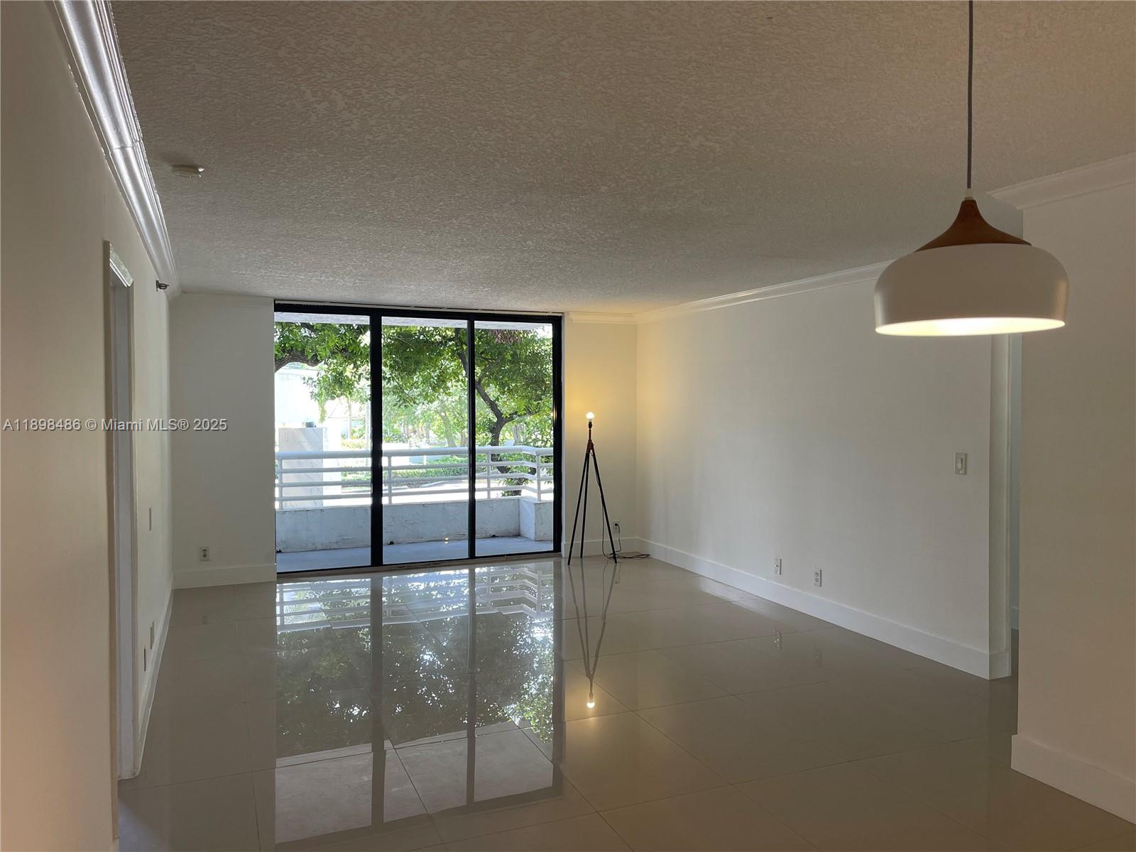 PARC CENTRAL AVENTURA EAS - Residential Lease