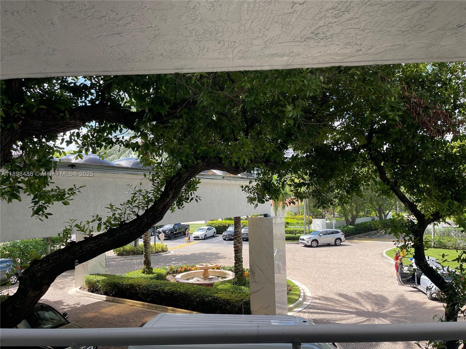 PARC CENTRAL AVENTURA EAS - Residential Lease