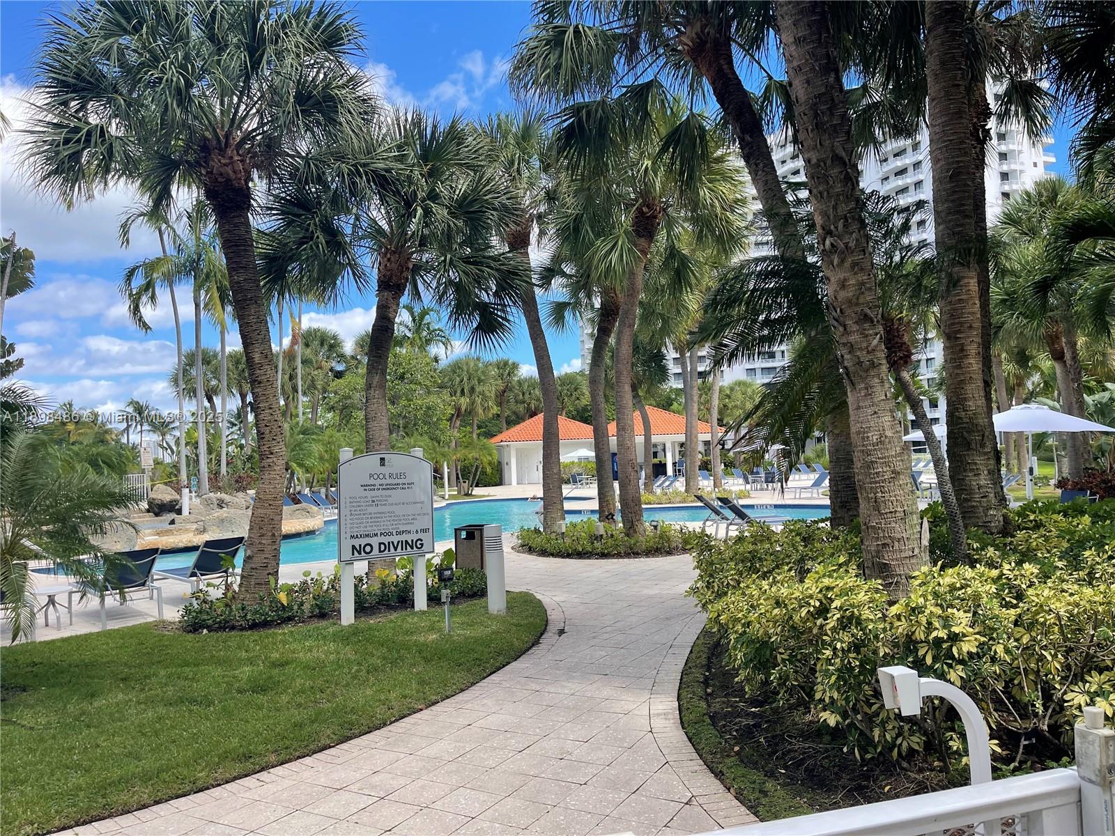 PARC CENTRAL AVENTURA EAS - Residential Lease