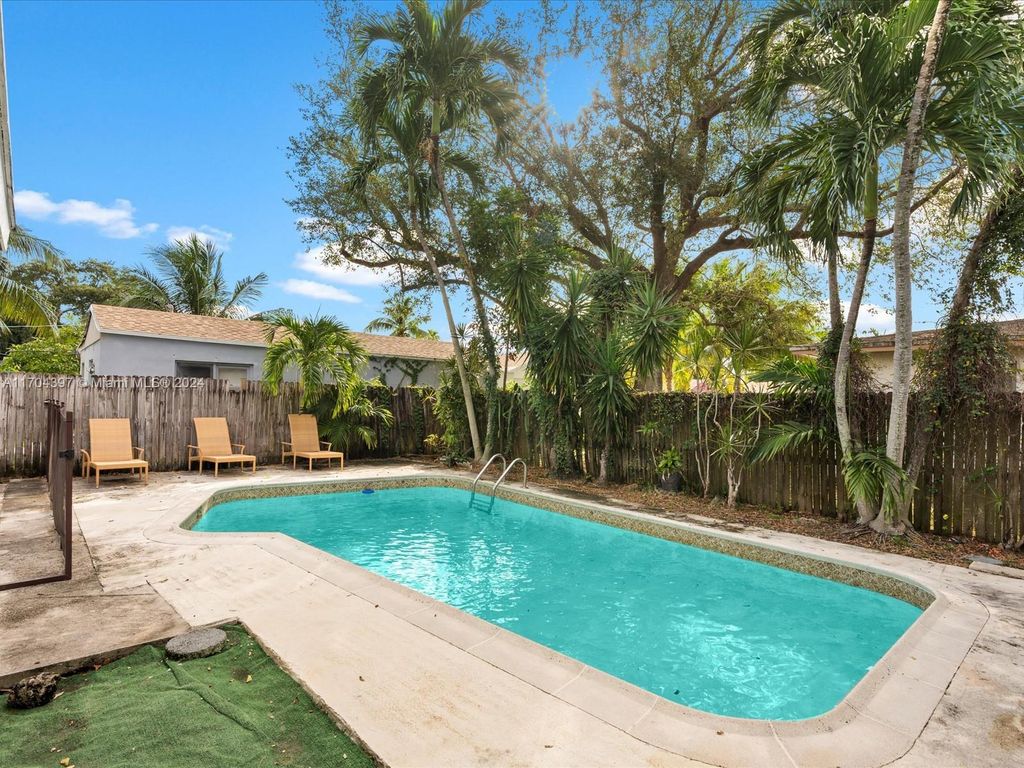 Photo of 1805 N 23rd Ave, Hollywood, FL 33020 (MLS # A11704397)