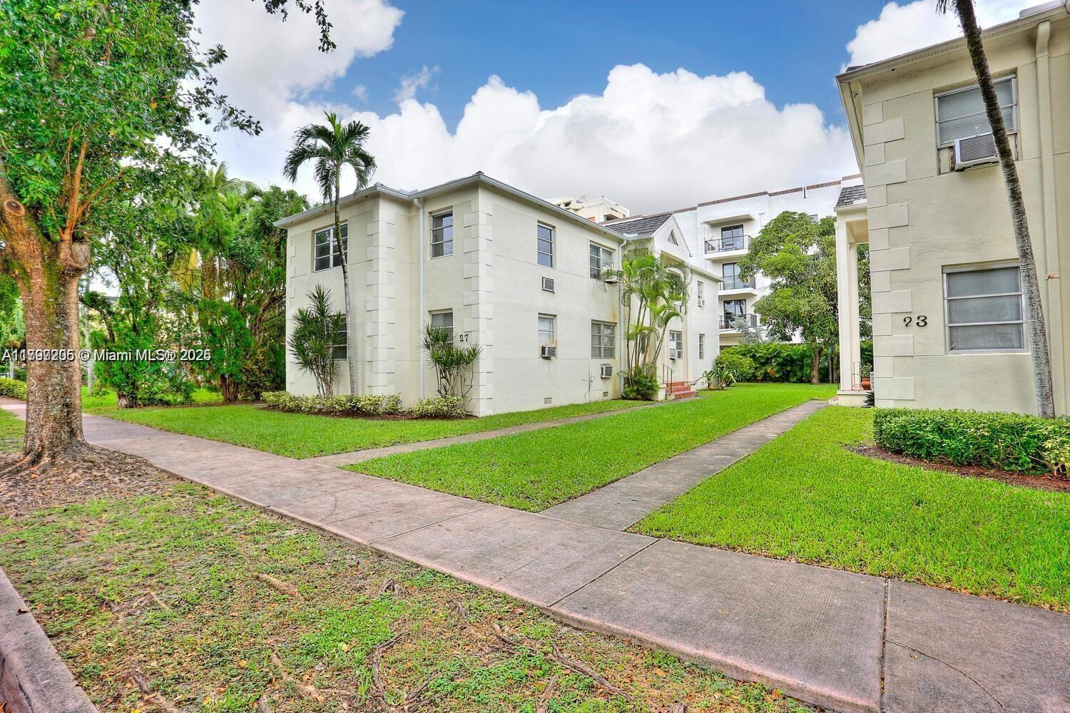 Rental Property at 27 Phoenetia Ave 1, Coral Gables, Broward County, Florida - Bedrooms: 2 
Bathrooms: 1  - $2,300 MO.