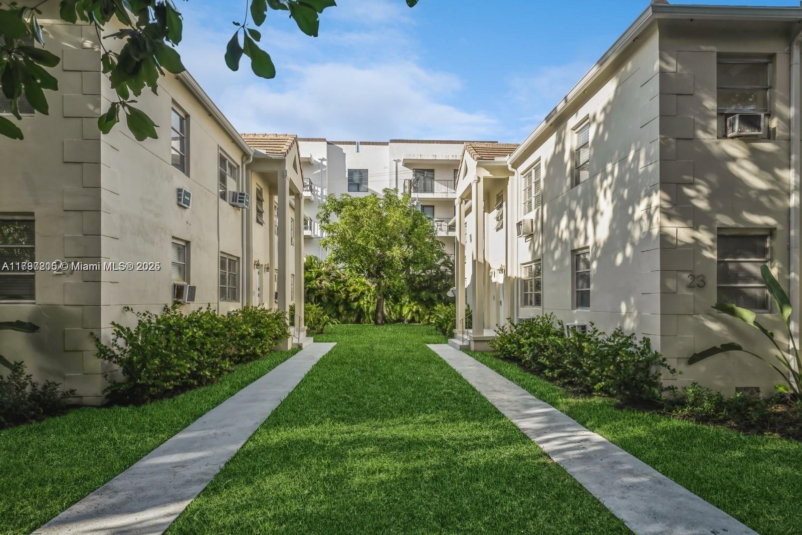27 Phoenetia Ave 1