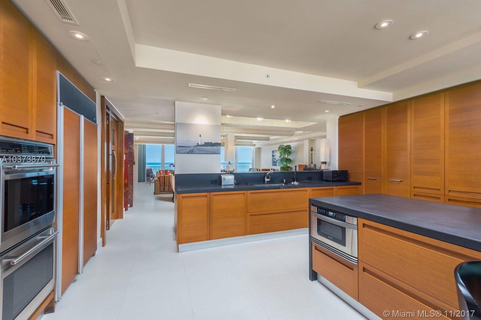 CLUB TOWER TWO CONDO - Residential