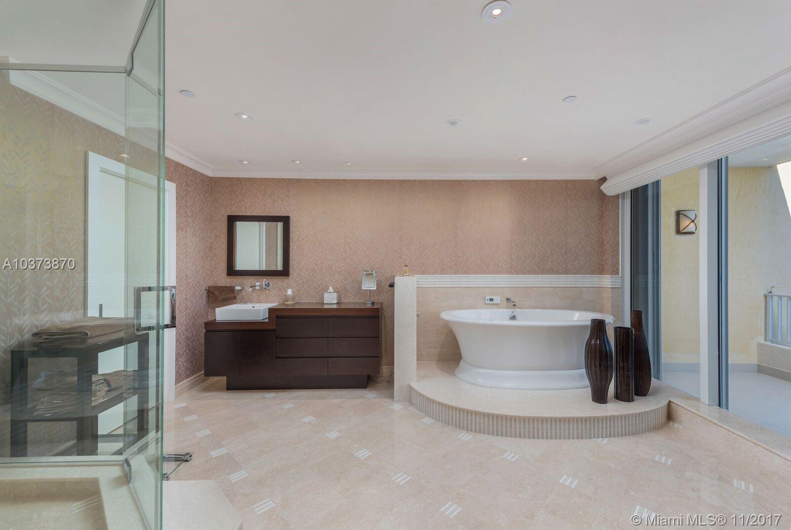 CLUB TOWER TWO CONDO - Residential